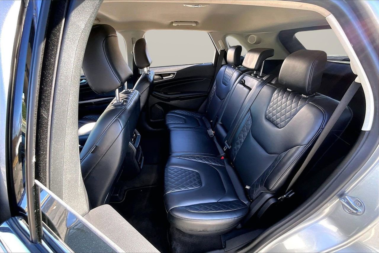 Used 2024 Ford Edge Titanium image 21
