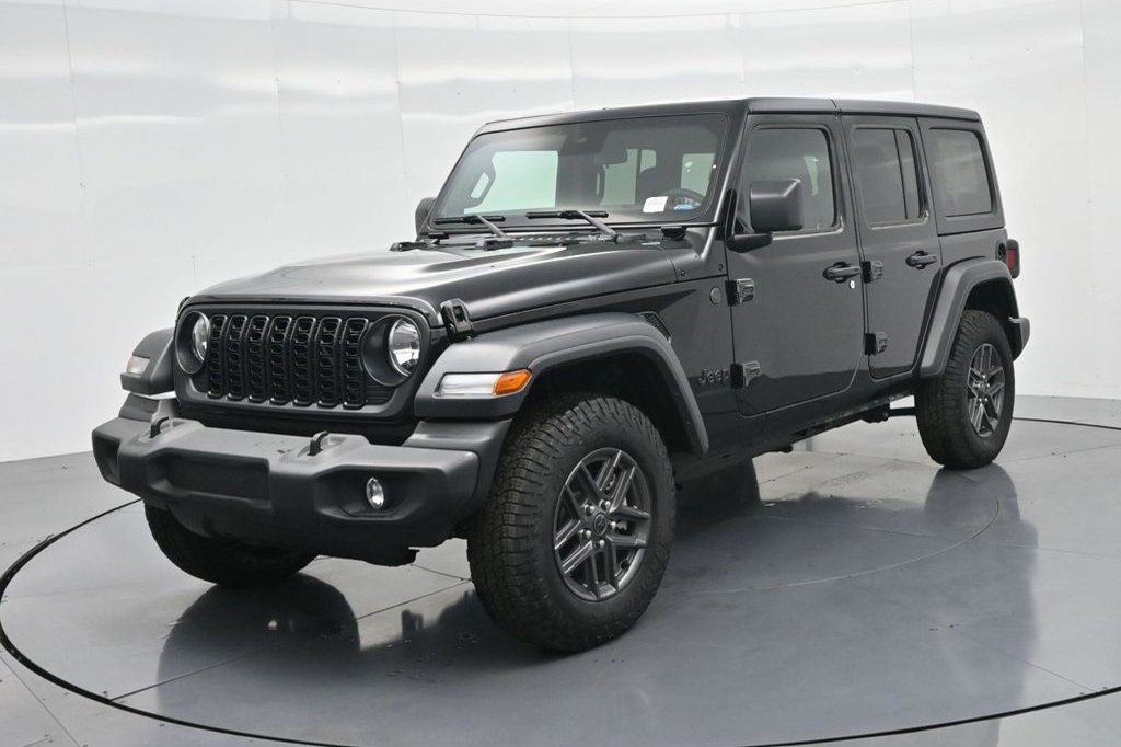 Used 2024 Jeep Wrangler Unlimited Sport AWD/4WD image 22