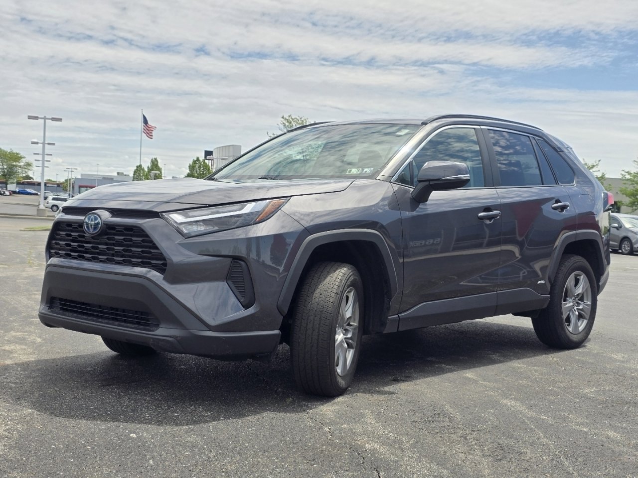 Used 2024 Toyota RAV4 LE AWD/4WD image 11