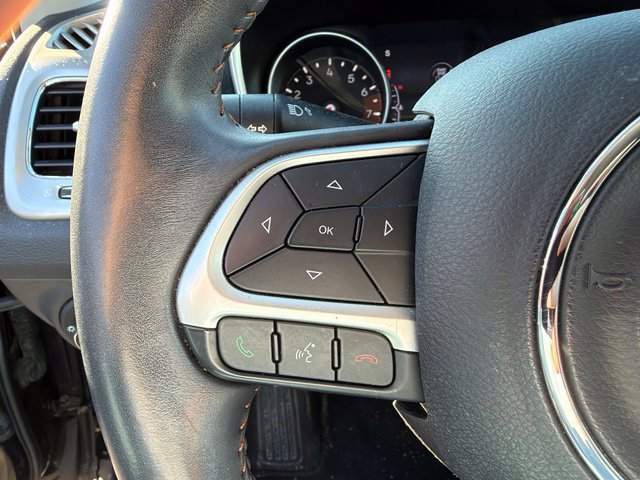 Used 2018 Jeep Compass Latitude w/ Popular Equipment Group AWD/4WD image 12