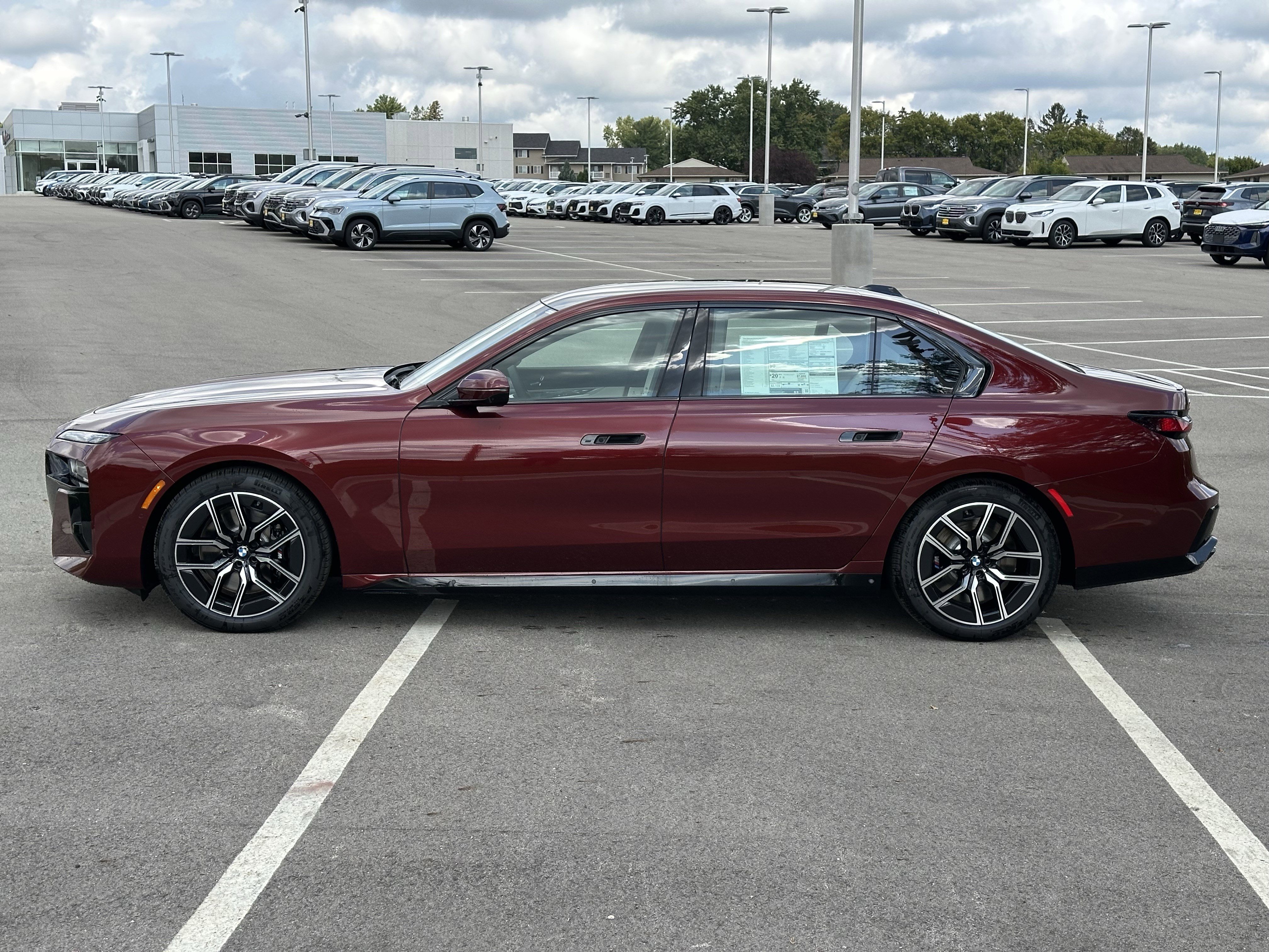 New 2026 BMW 760i xDrive w/ Executive Package image 4