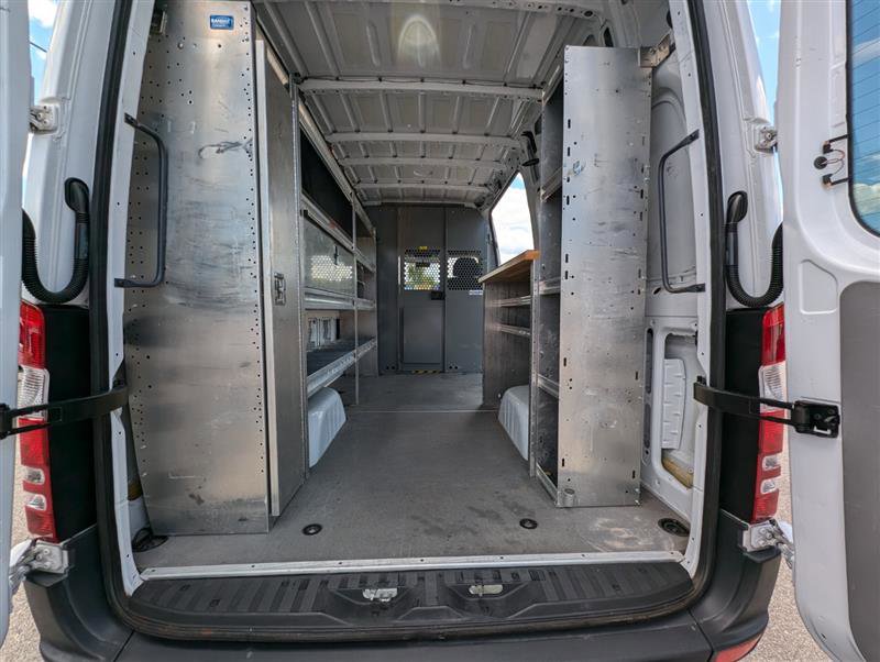 Used 2014 Freightliner Sprinter 3500 image 22