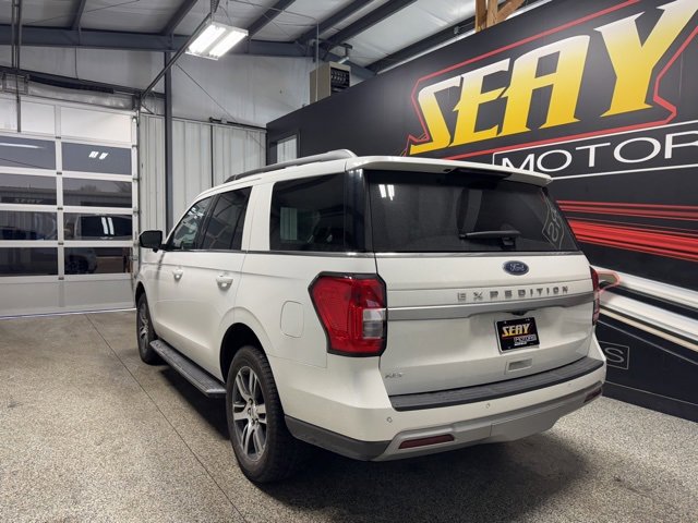 Used 2023 Ford Expedition XLT image 16