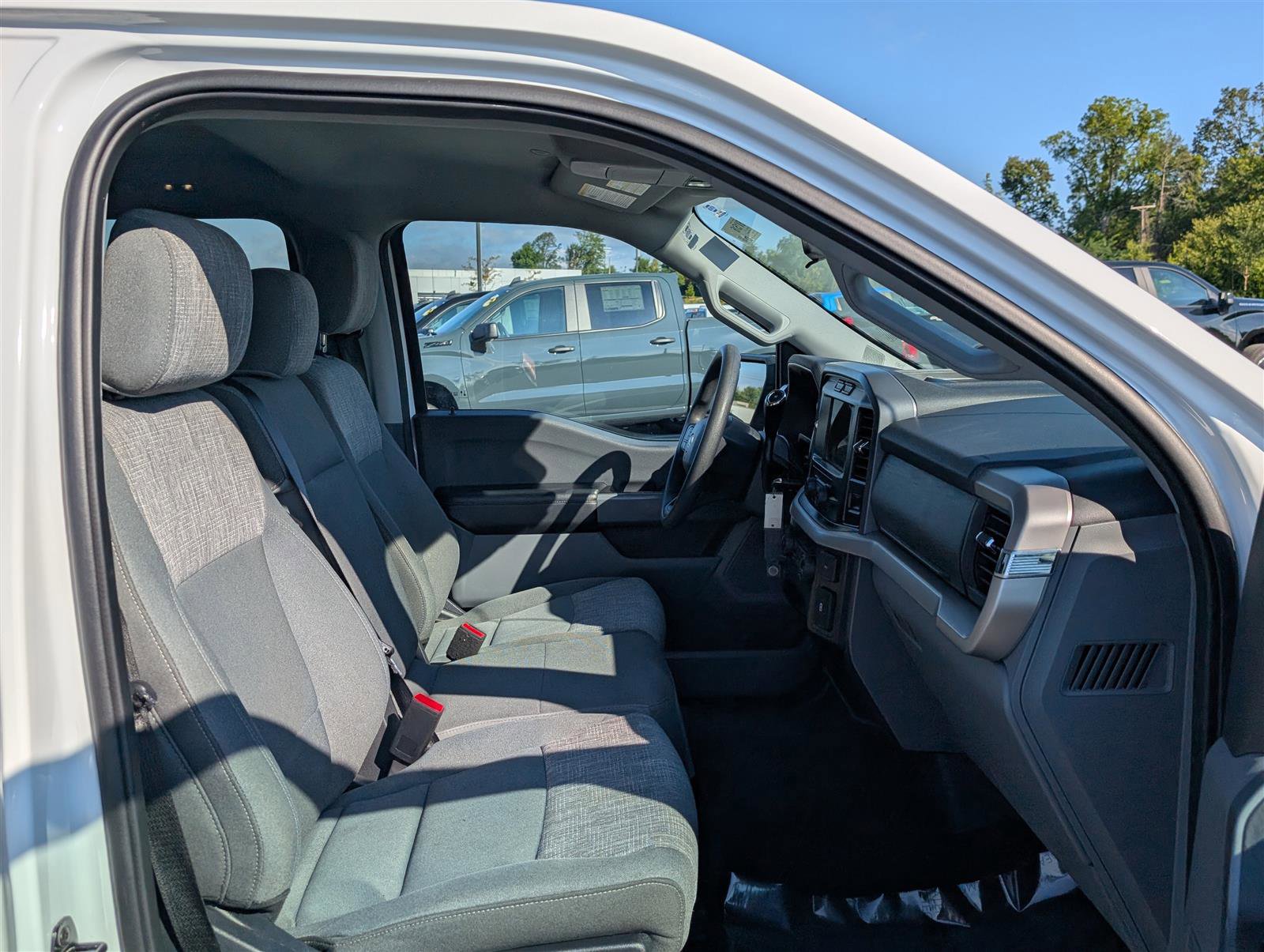 Used 2023 Ford F150 XLT image 11