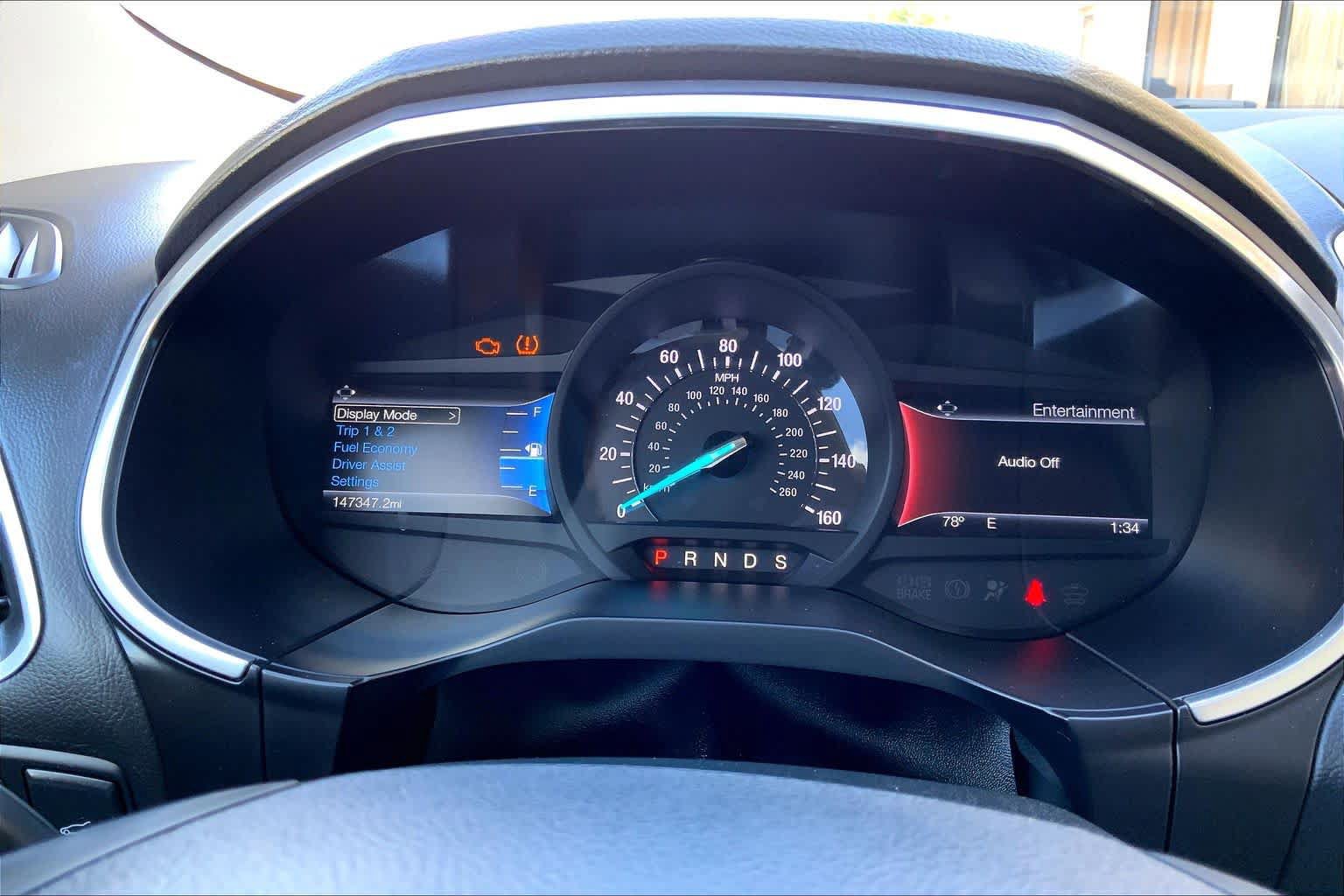 Used 2017 Ford Edge Titanium w/ Technology Package FWD image 25
