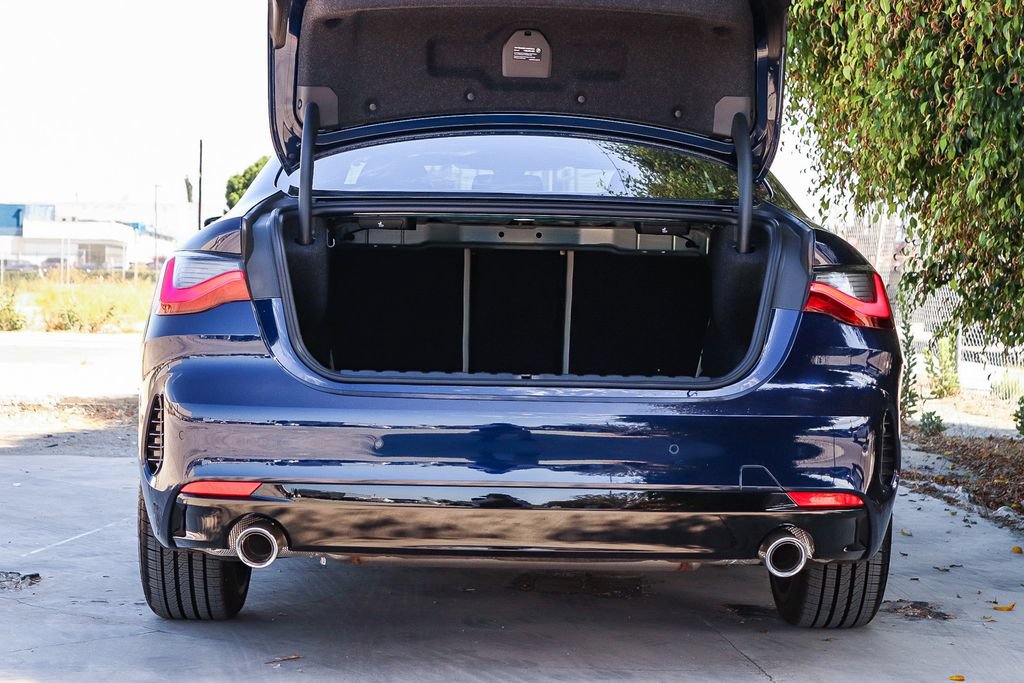 Used 2025 BMW 430i Coupe w/ Premium Package RWD image 31