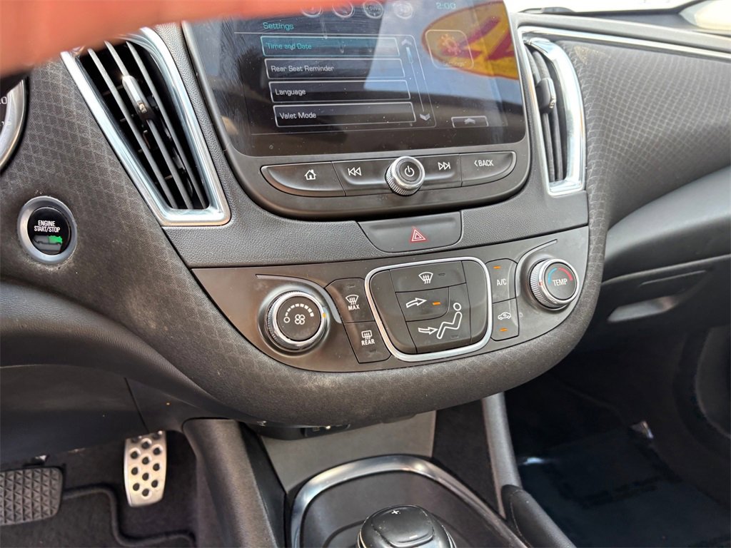 Used 2017 Chevrolet Malibu LT w/ Driver Confidence Package image 18