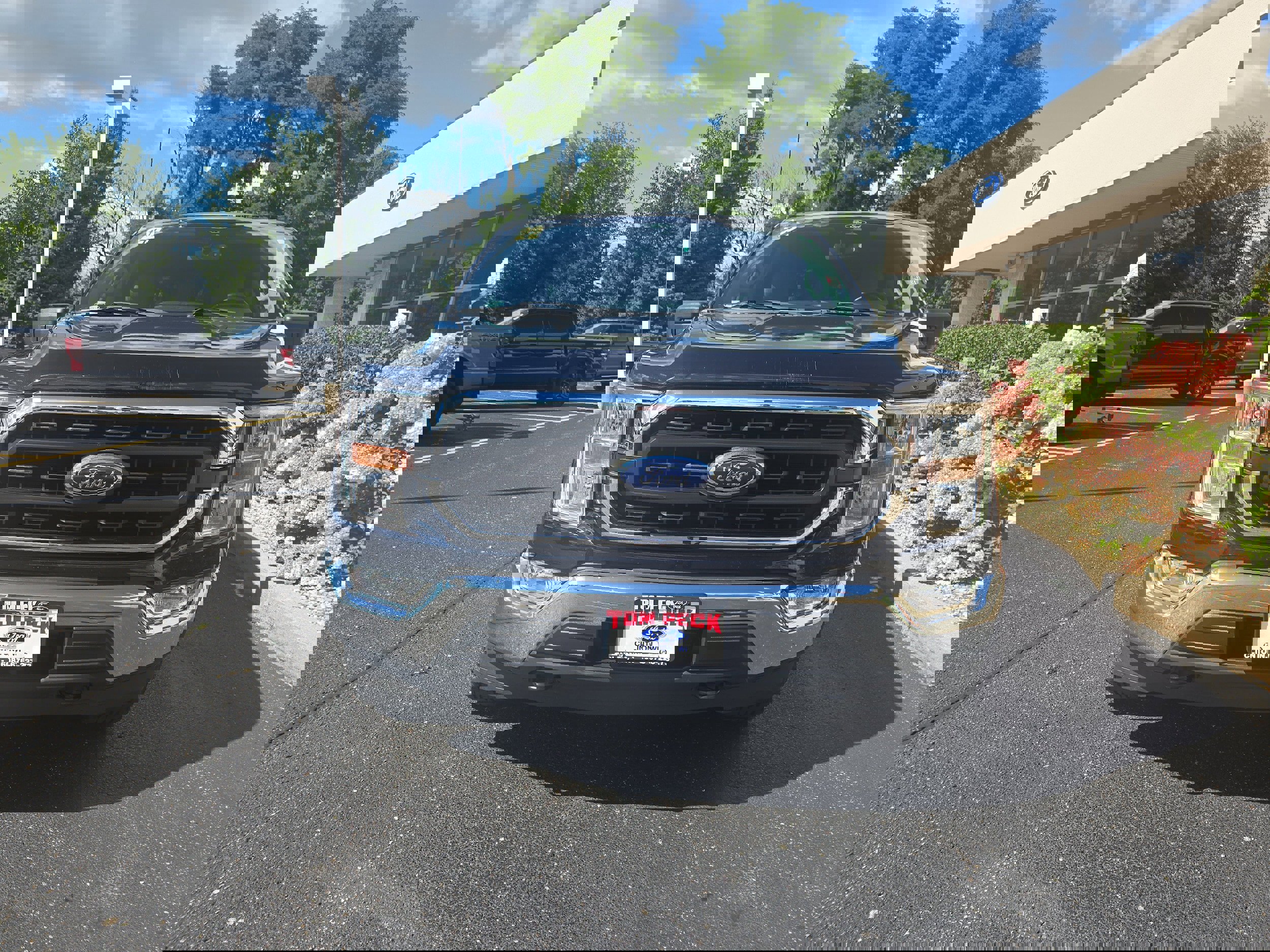 Used 2022 Ford F150 XLT w/ Equipment Group 301A Mid image 5