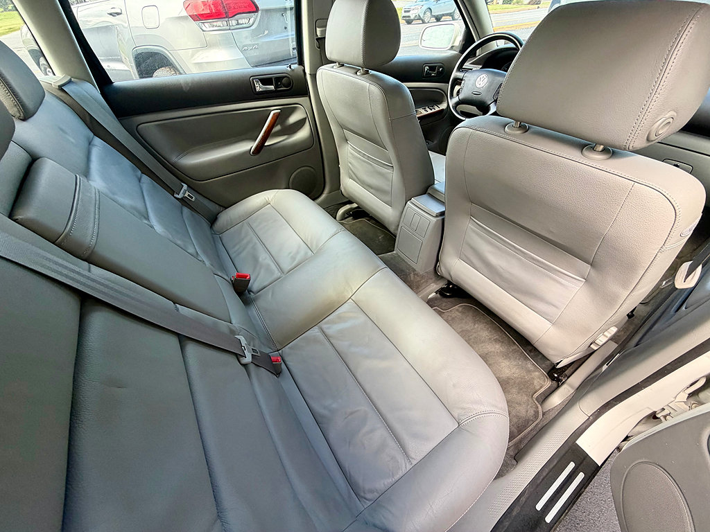 Used 2002 Volkswagen Passat GLX AWD/4WD image 11