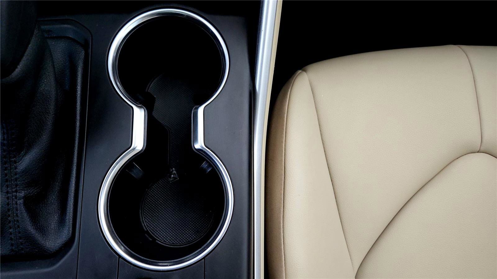 Used 2022 Toyota Highlander XLE image 46