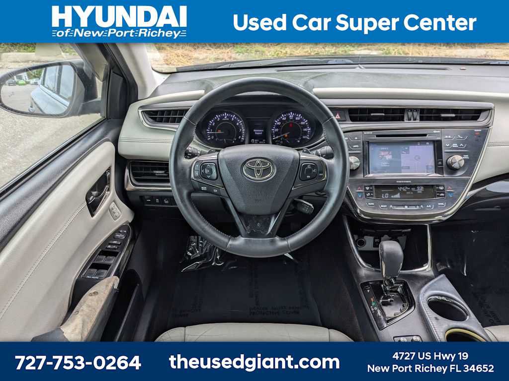 Used 2015 Toyota Avalon XLE Touring FWD image 17