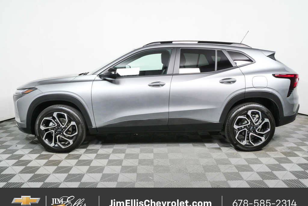 Certified 2026 Chevrolet Trax RS w/ Driver Confidence Package FWD image 26