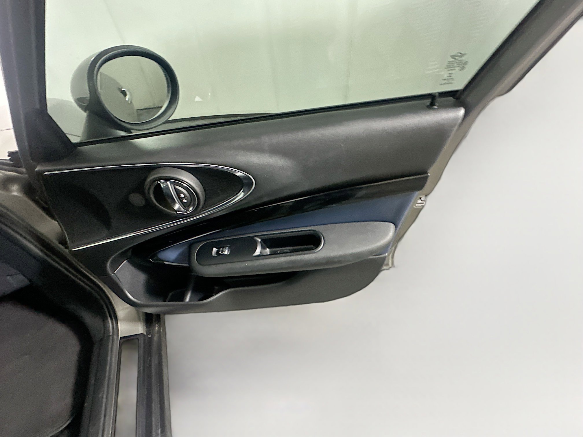 Used 2016 MINI Cooper Clubman S image 32