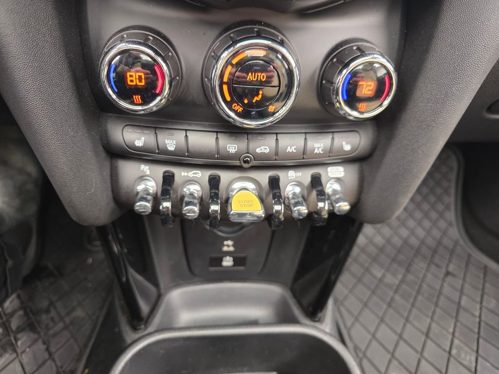 Used 2024 MINI Cooper SE w/ MINI Resolute Edition image 25
