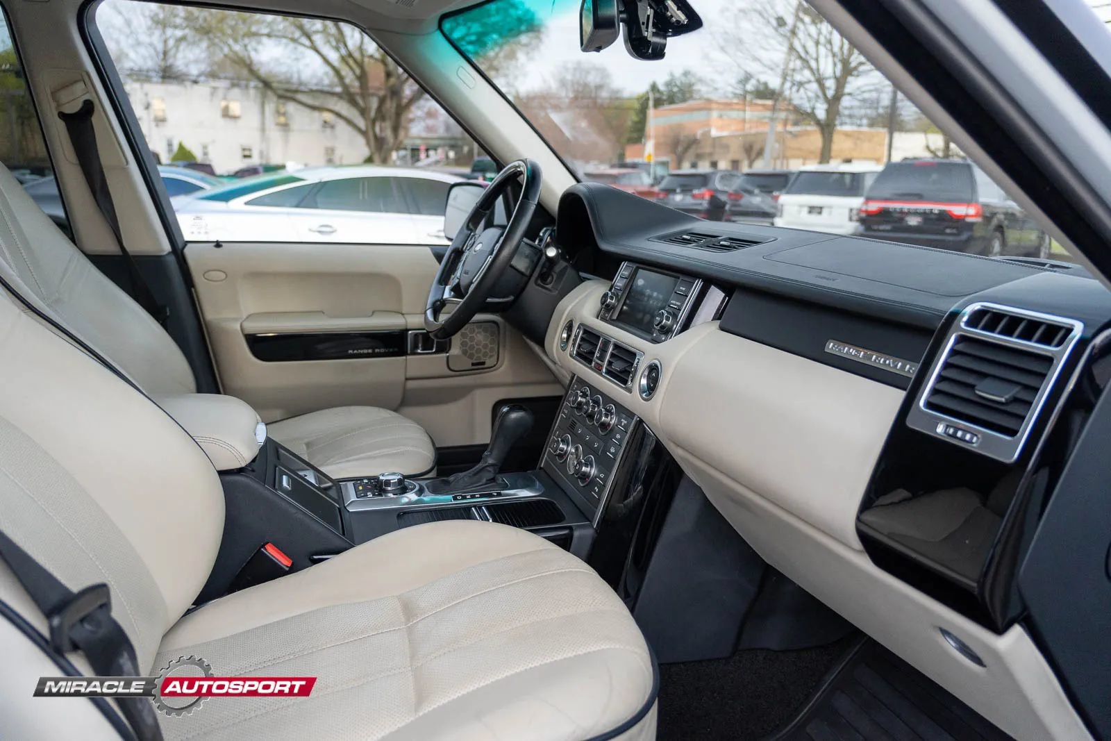 Used 2012 Land Rover Range Rover Supercharged AWD/4WD image 34