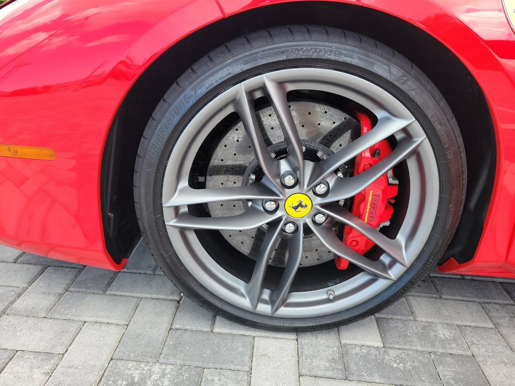 Used 2018 Ferrari 488 GTB RWD image 11