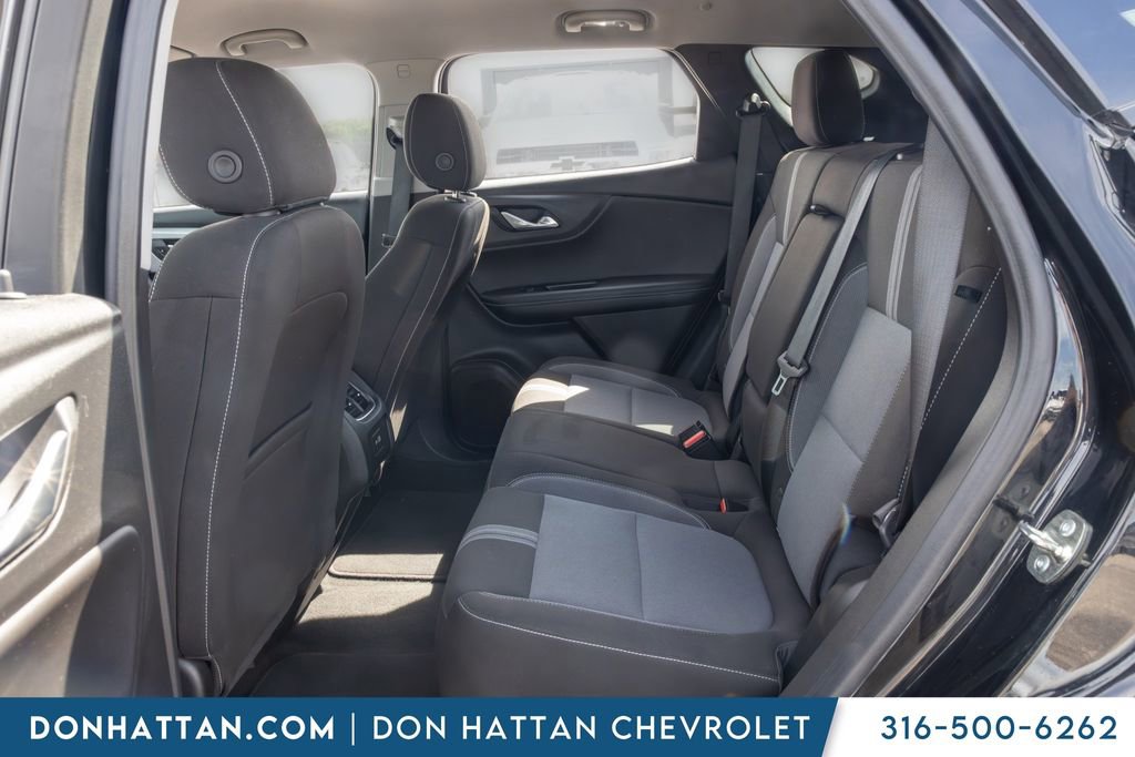 Used 2025 Chevrolet Blazer LT FWD image 16