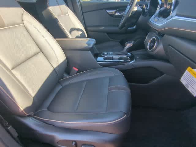Used 2020 Chevrolet Blazer Premier w/ Driver Confidence II Package FWD image 21
