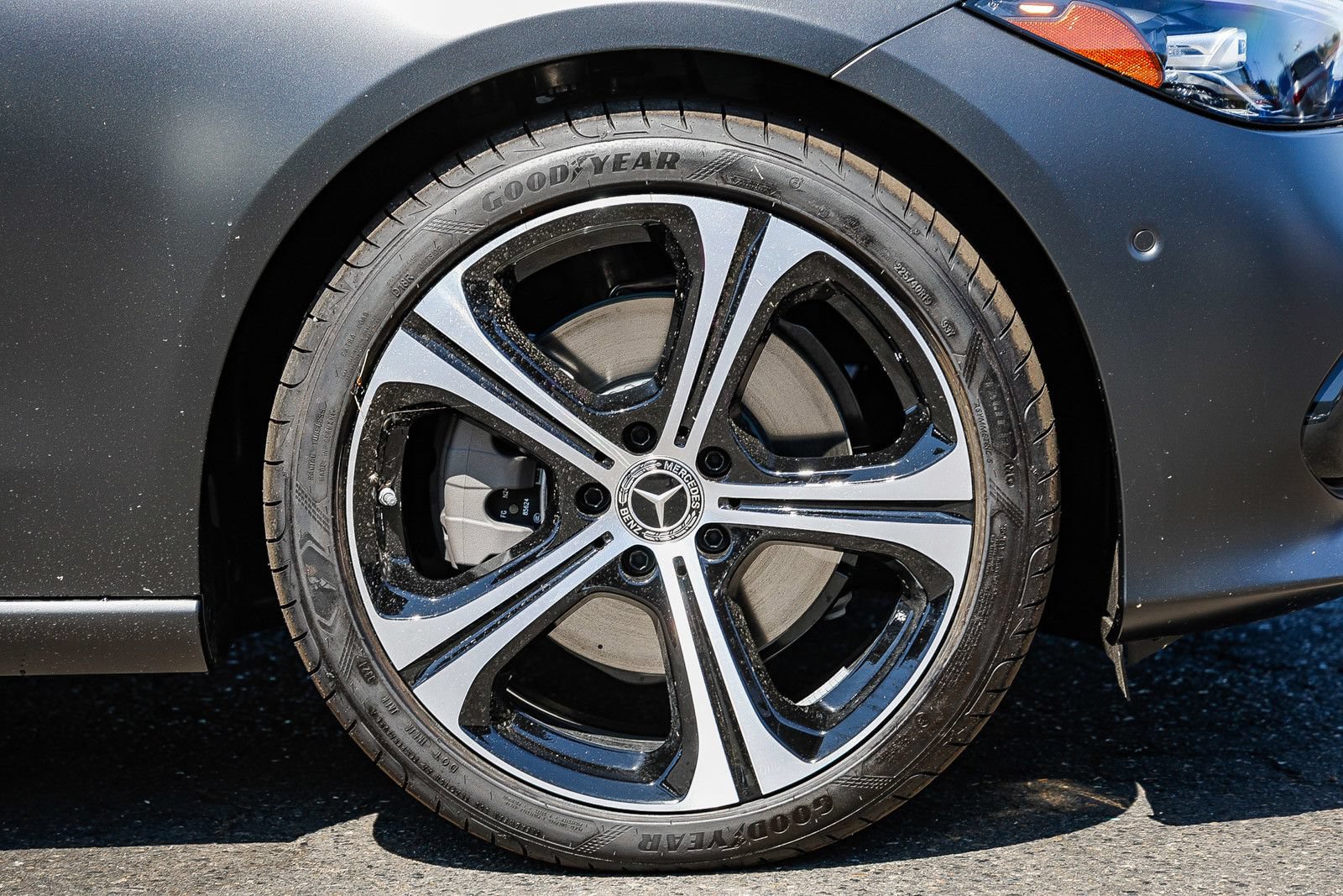 New 2025 Mercedes-Benz C 300 Sedan image 9
