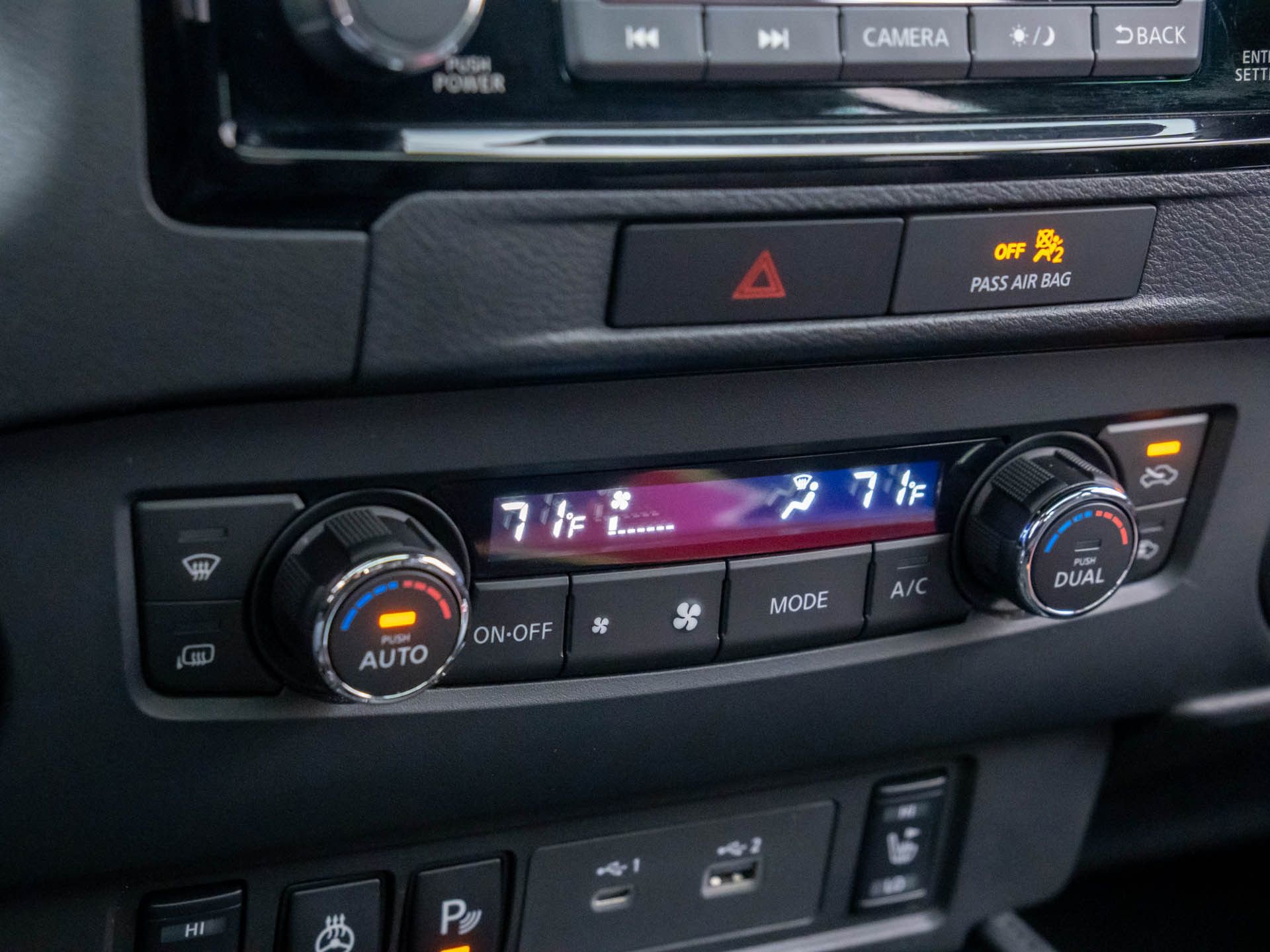 Used 2022 Nissan Frontier PRO-4X w/ Pro-4X Premium Package image 28