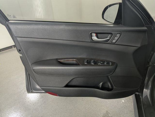 Used 2018 Kia Optima EX w/ Premium Package image 13