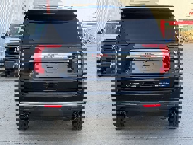 Used 2022 GMC Yukon XL Denali image 5