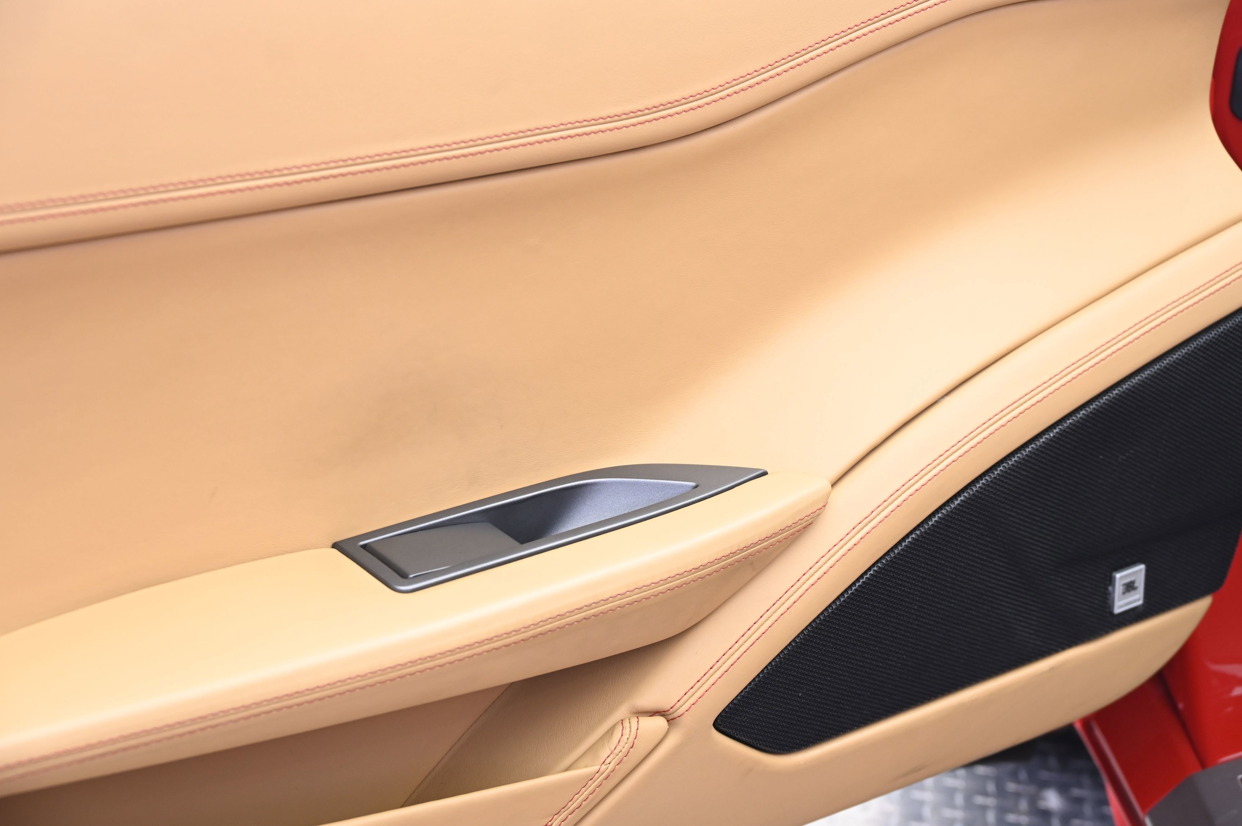 Used 2013 Ferrari 458 Spider image 26