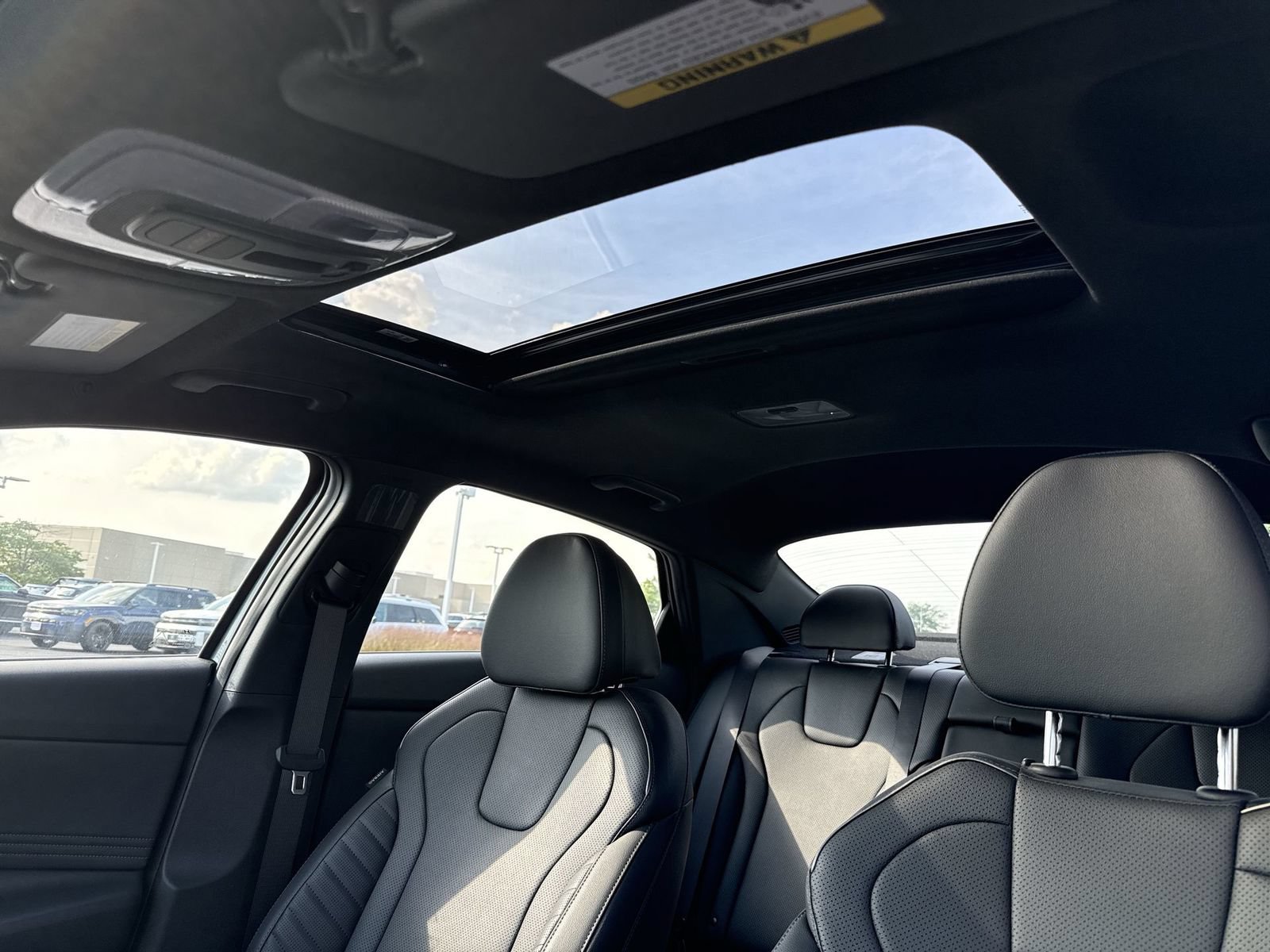 New 2026 Hyundai Elantra SEL Sport FWD image 23