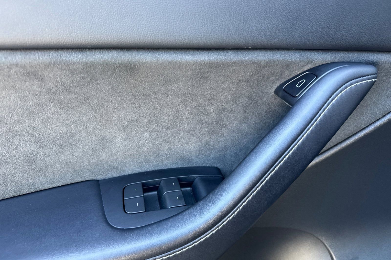 Used 2022 Tesla Model Y Performance image 11