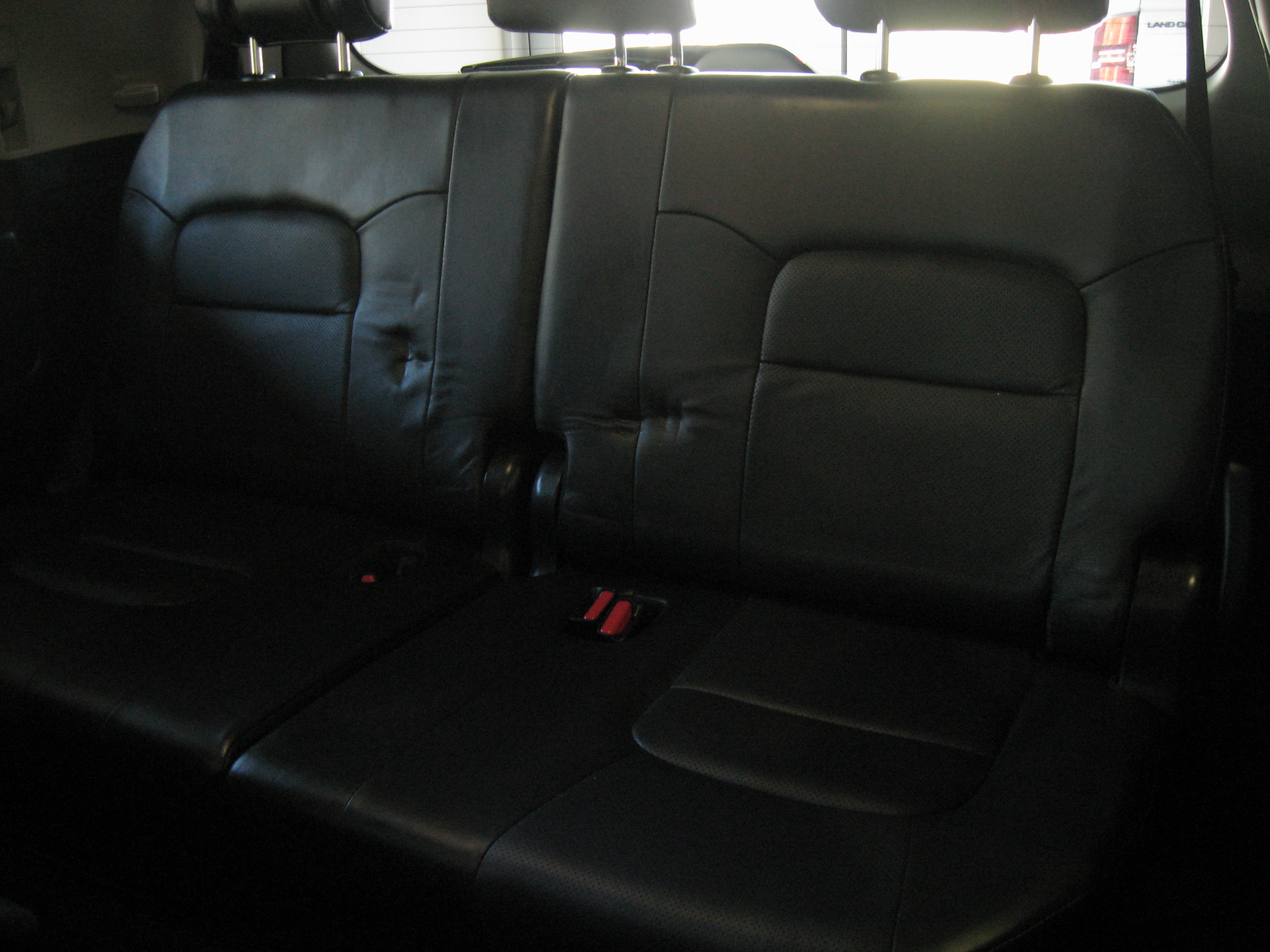 Used 2018 Toyota Land Cruiser image 9