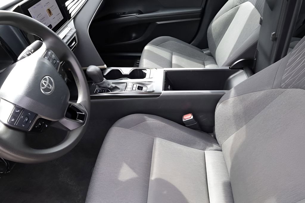 Certified 2025 Toyota Camry LE image 38
