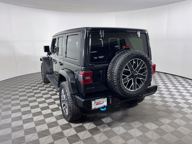 Used 2024 Jeep Wrangler High Altitude AWD/4WD image 5