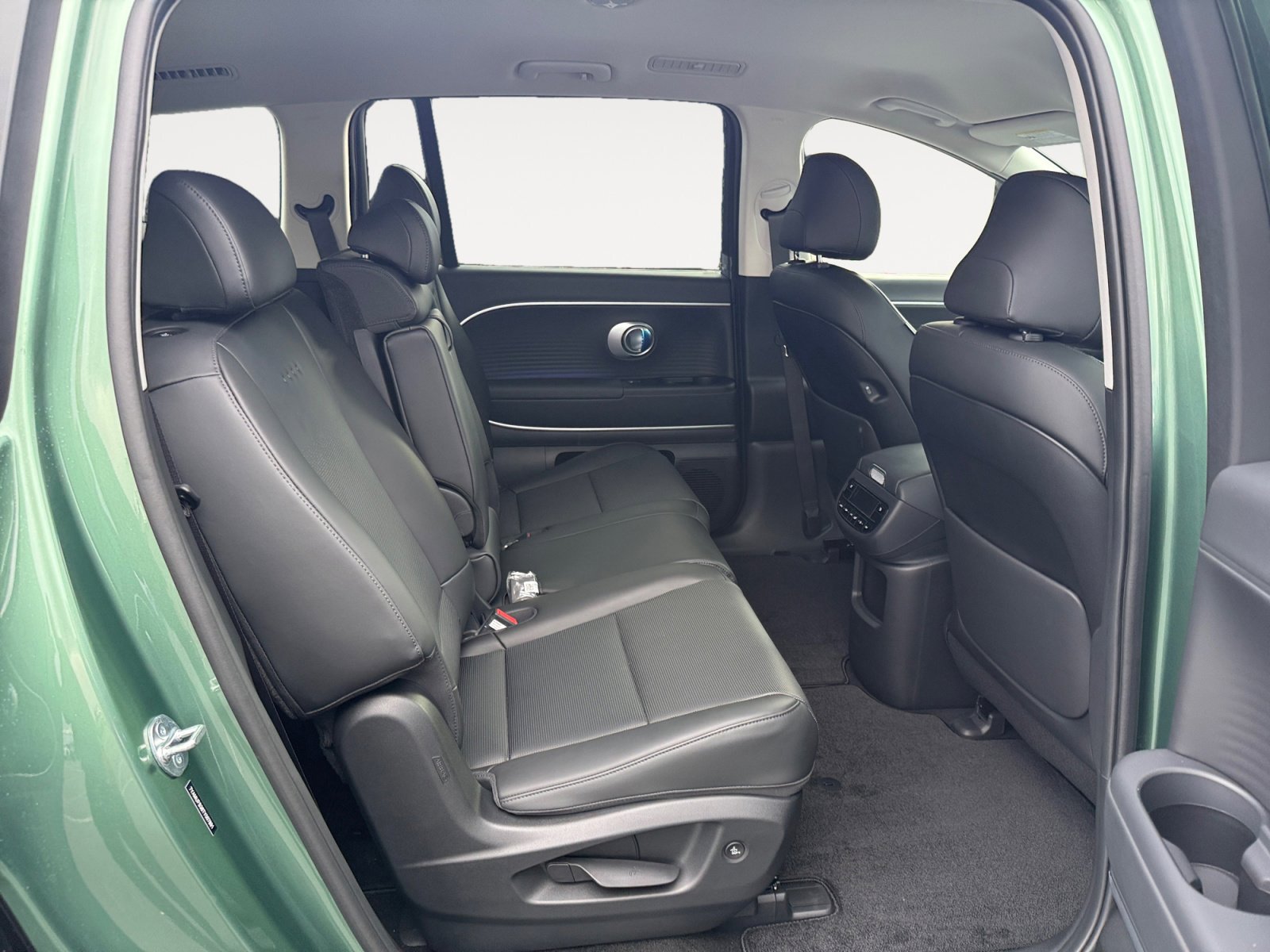 New 2026 Hyundai Ioniq 9 SEL w/ Tow & Go Package image 18