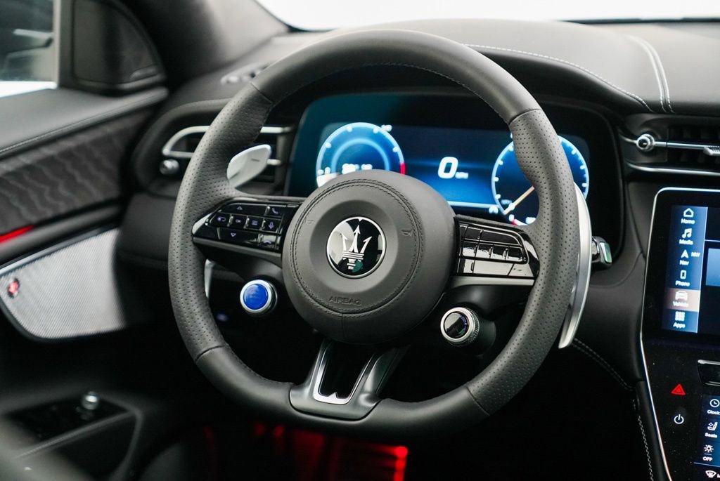 New 2025 Maserati Grecale Modena image 31