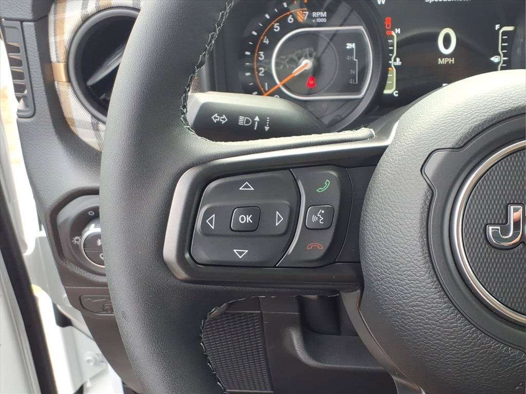 New 2026 Jeep Gladiator Overland AWD/4WD image 14