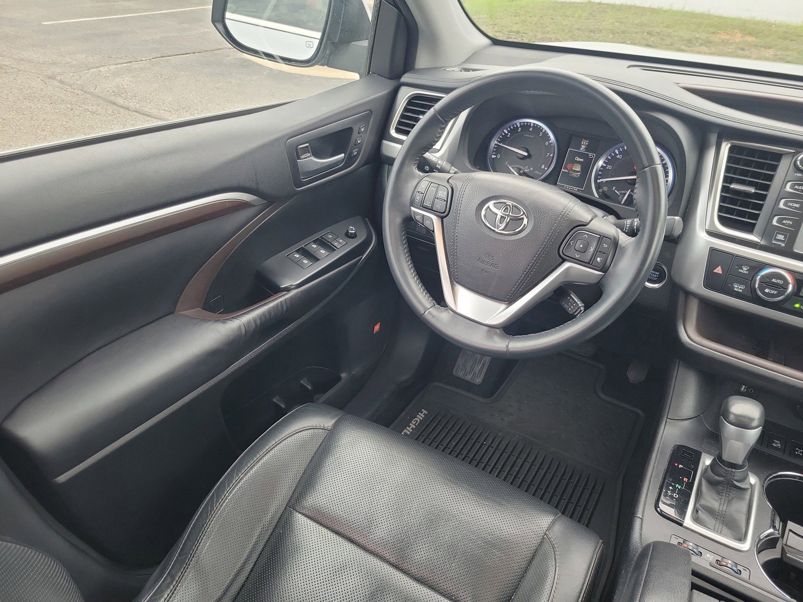 Used 2016 Toyota Highlander Limited AWD/4WD image 16