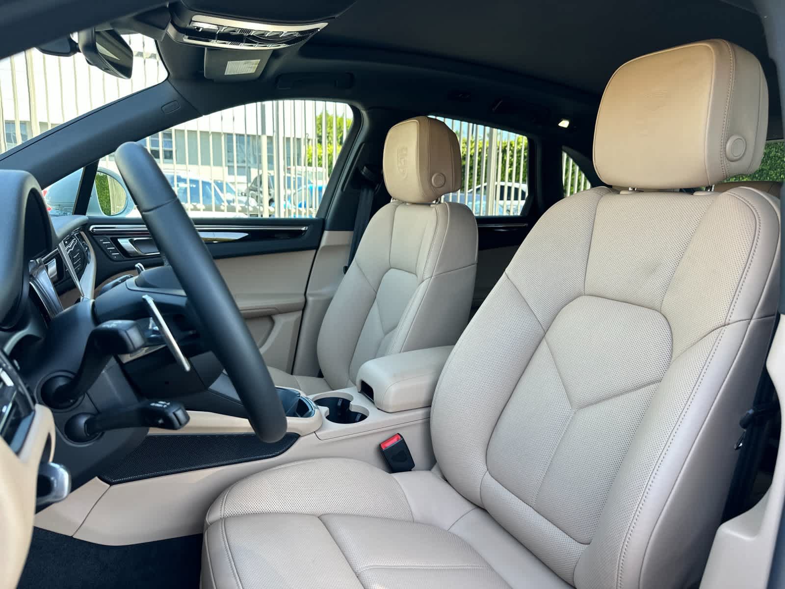 New 2026 Porsche Macan S AWD/4WD image 5