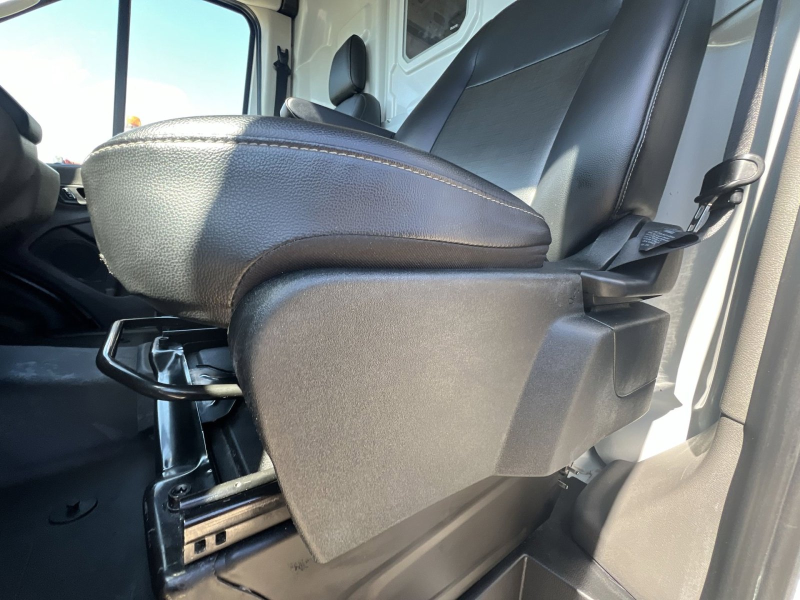 Certified 2025 Ford Transit 250 148 Medium Roof Extended AWD image 22