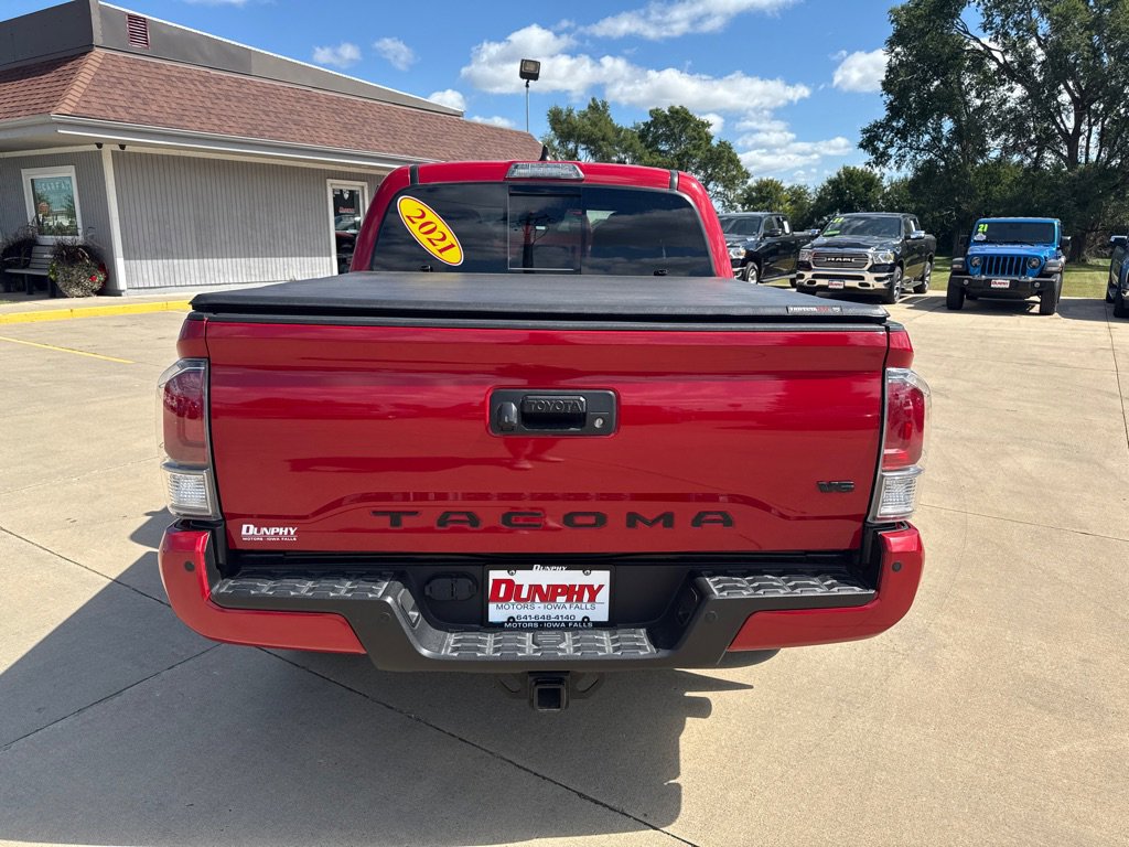 Used 2021 Toyota Tacoma TRD Sport w/ TRD Premium Sport Package image 4