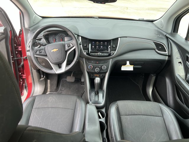Used 2022 Chevrolet Trax LT w/ Driver Confidence Package AWD/4WD image 21