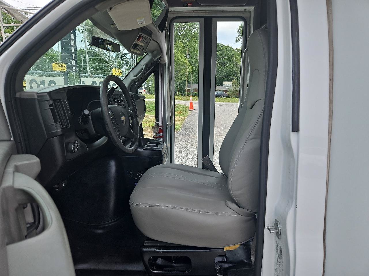 Used 2015 Chevrolet Express 3500 w/ Shuttle Bus Package RWD image 11