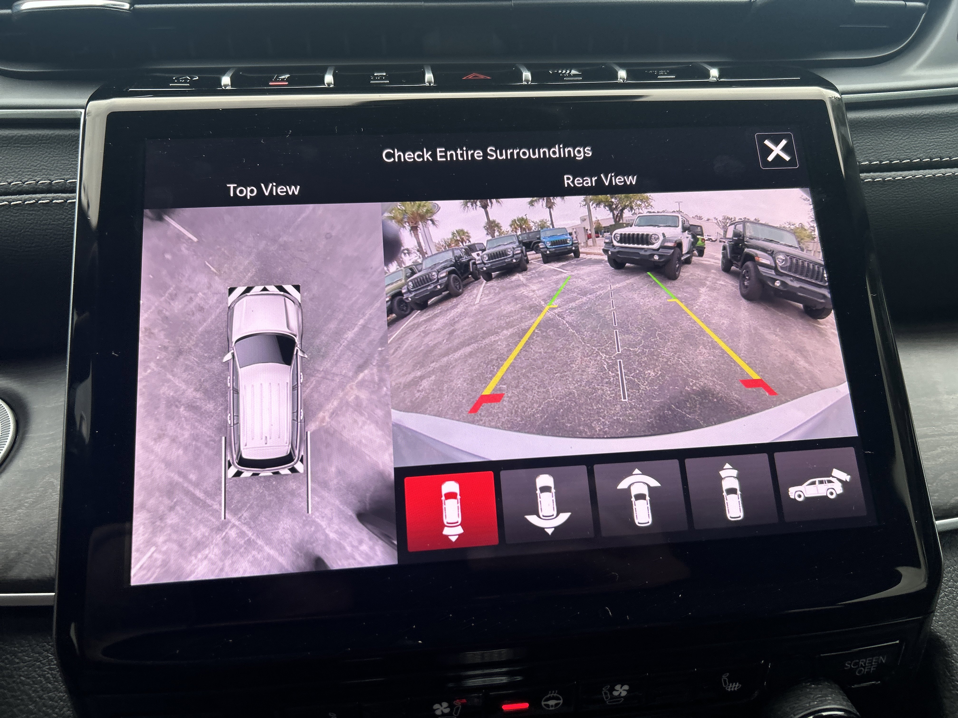 New 2025 Jeep Grand Cherokee L Limited w/ Luxury Tech Group II image 32