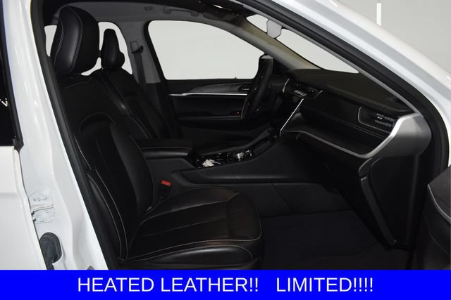Used 2023 Jeep Grand Cherokee Limited AWD/4WD image 13