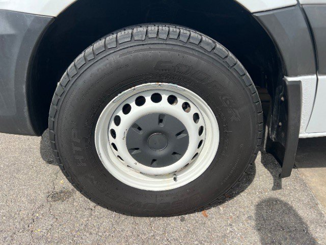 Used 2017 Freightliner Sprinter 2500 image 17