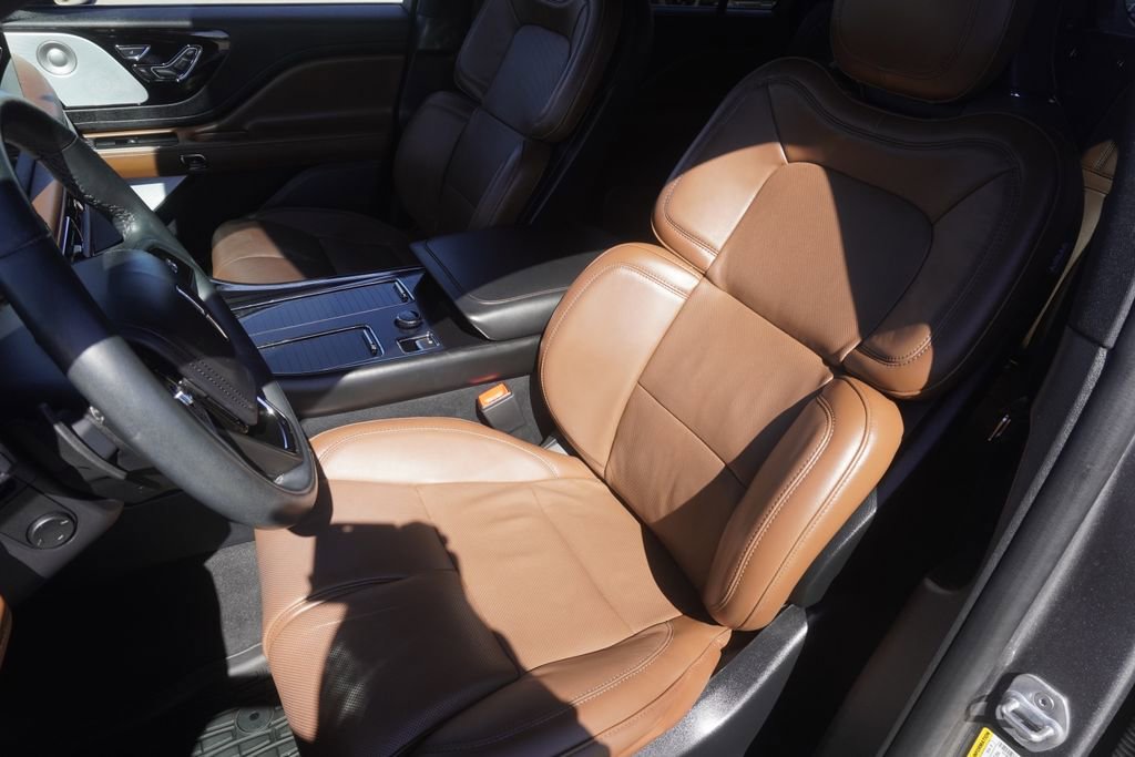 Used 2023 Lincoln Aviator Reserve w/ Equipment Group 201A image 20