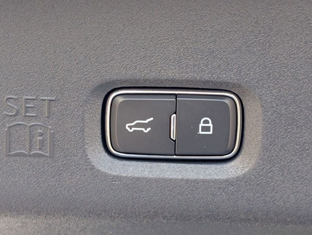 New 2026 Ford Expedition Active image 24