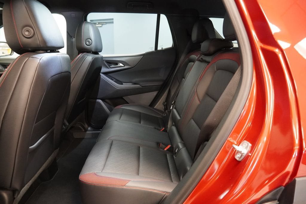 New 2026 Chevrolet Equinox RS w/ LPO, Floor Liner Package AWD/4WD image 29