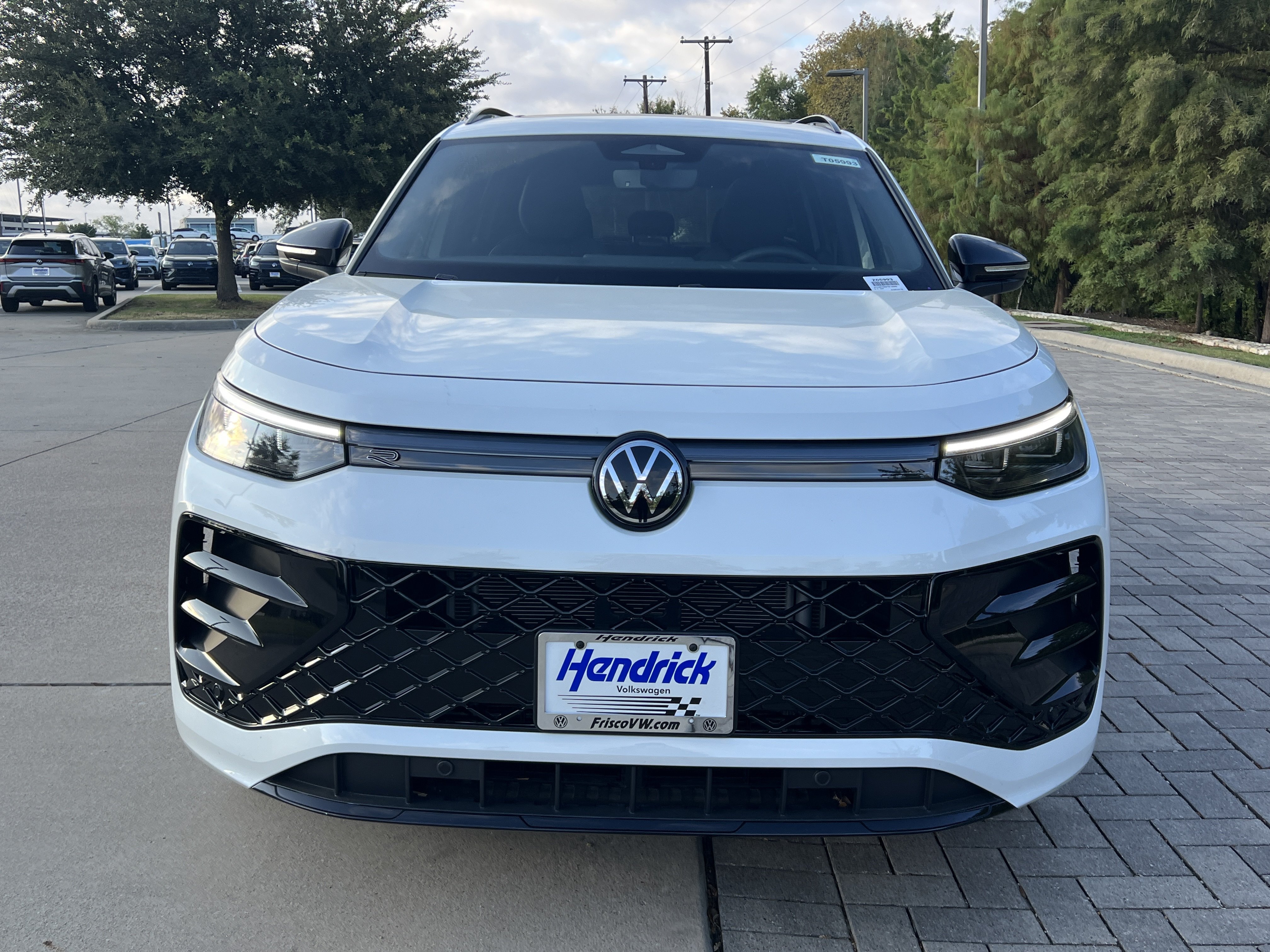 Certified 2026 Volkswagen Tiguan SE R-Line FWD image 3
