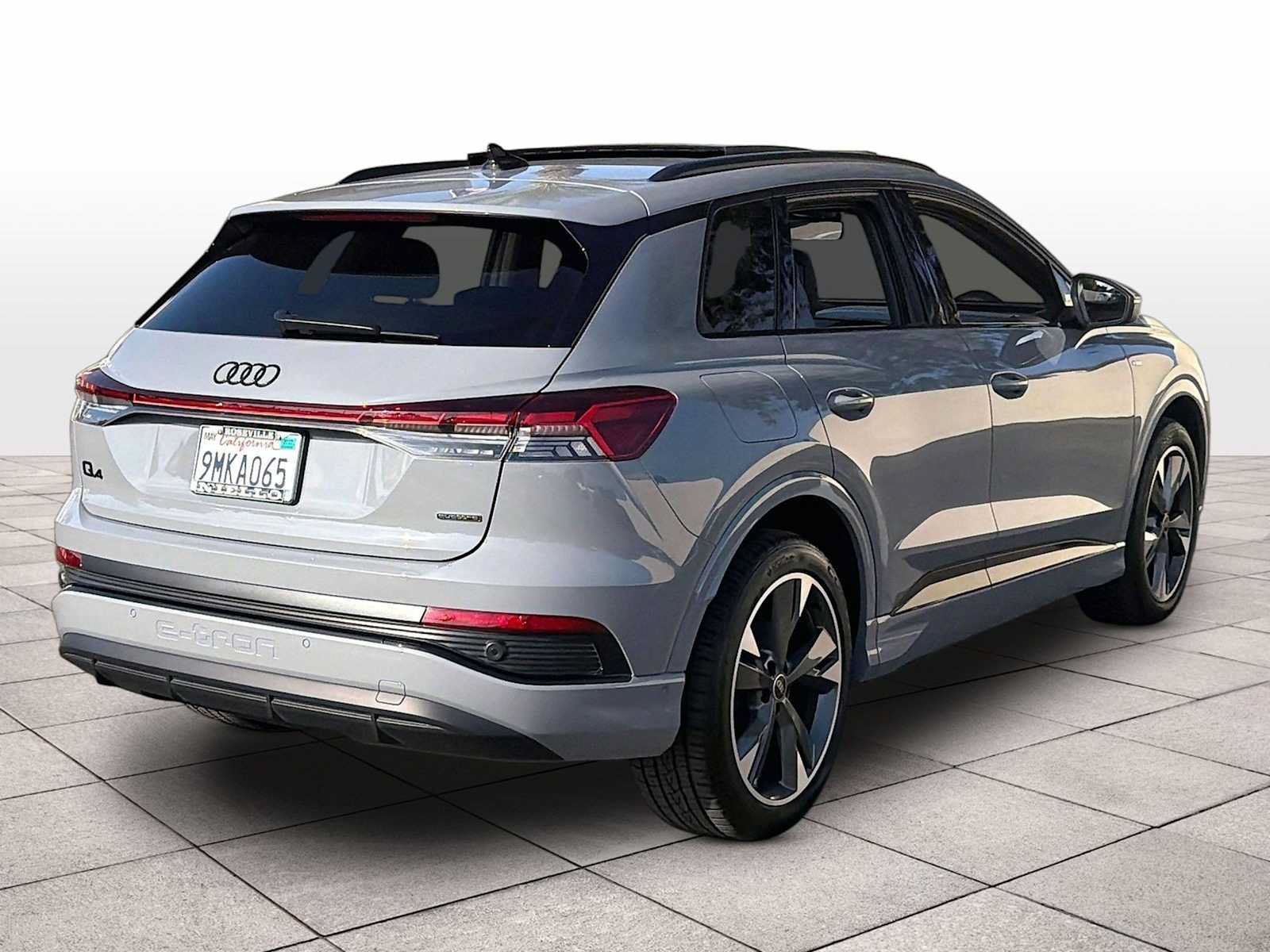 Used 2024 Audi Q4 e-tron Premium Plus w/ Premium Plus AWD/4WD image 15
