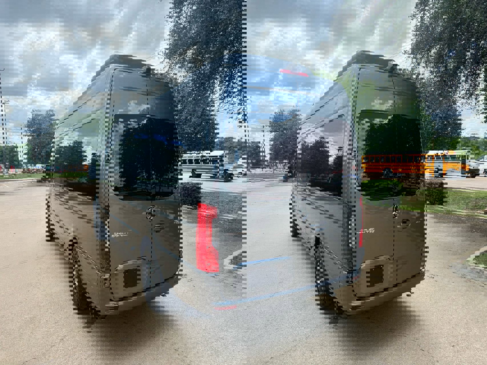 Used 2019 Mercedes-Benz Sprinter 2500 image 8